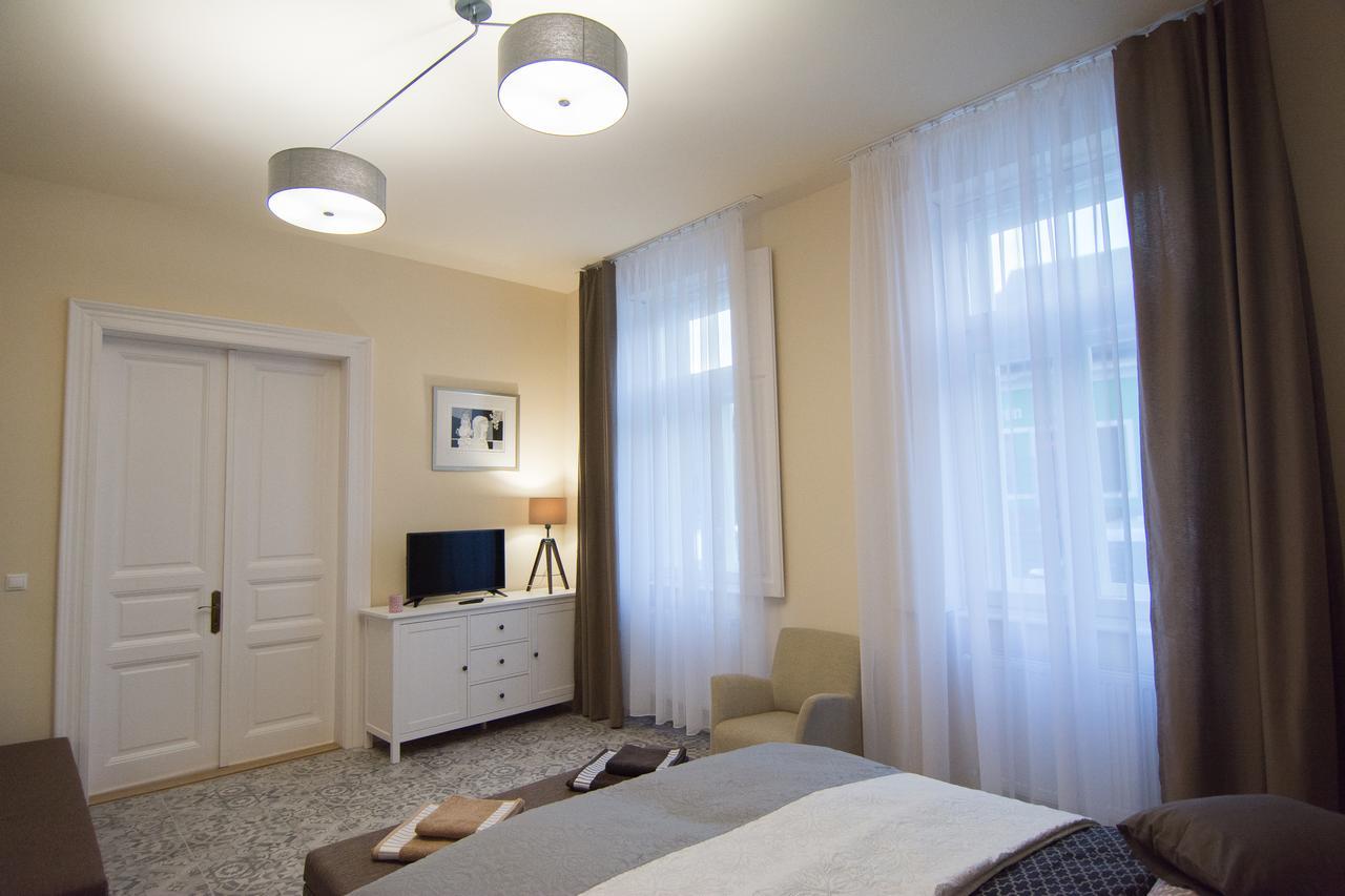 Zora Apartman Eger Ngoại thất bức ảnh